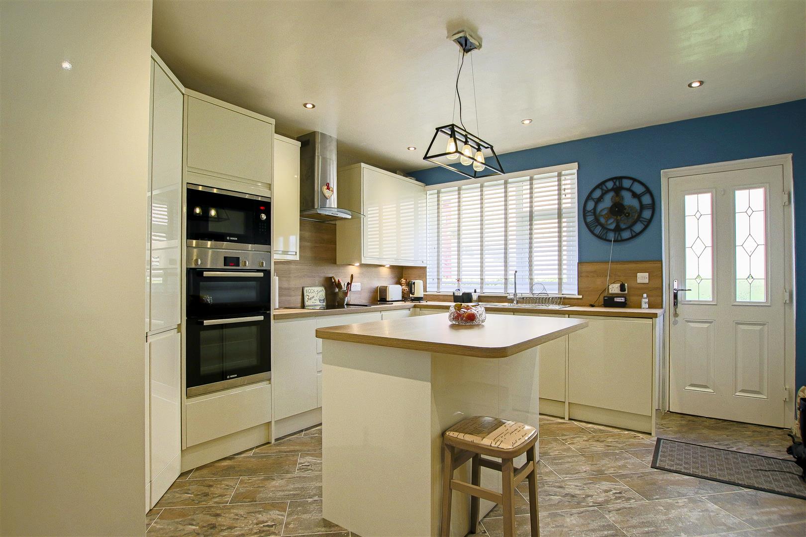 3 Bed Detached Bungalow For Sale - Main Image